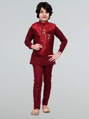 Boys geometric embossed cotton blend waistcoat with kurta & pant set - maroon 4