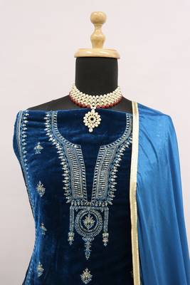 Blue Velvet Zari Embroidered Salwar Suit 4