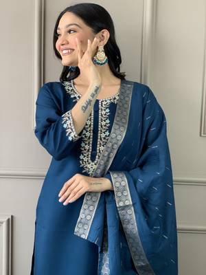 Women Blue Chanderi Silk Embroidered Kurta Pant Dupatta Set 4
