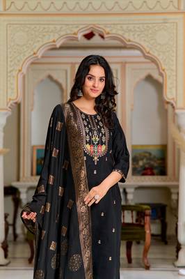 Women Black Chanderi Silk Embroidered Kurta Pant Dupatta Set 5