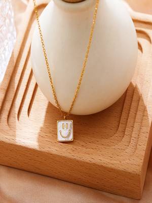 18k plated smiley pendant necklace 3