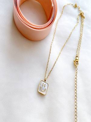 18k plated smiley pendant necklace 5