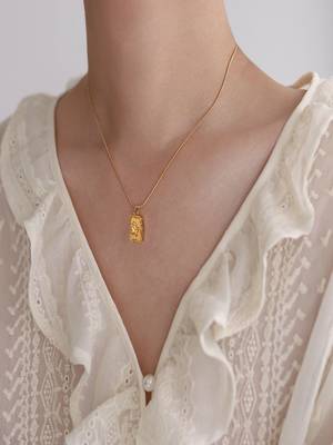18k plated butterfly pendant necklace 2