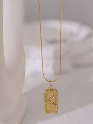 18k plated butterfly pendant necklace 3