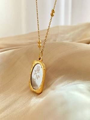 18k plated rose mirror pendant 1