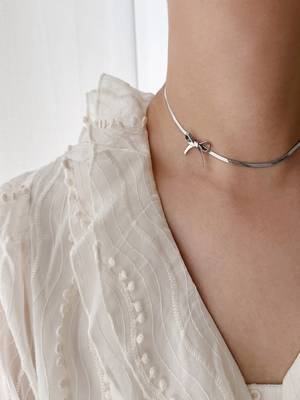 Silver plated bow chain 2
