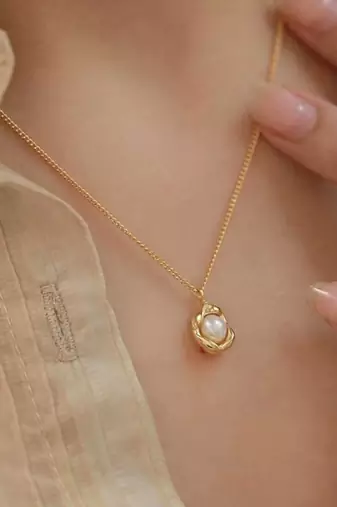 18k plated pearl layered necklace