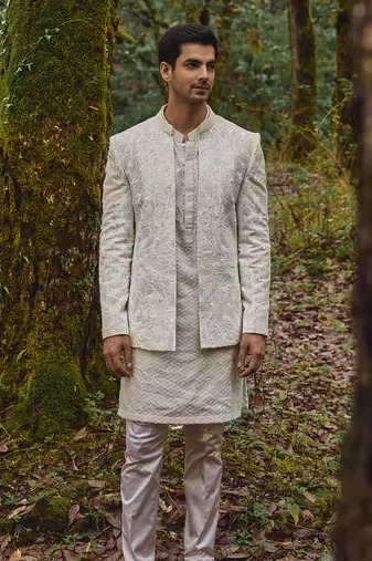 White embroidery twill silk jacket set