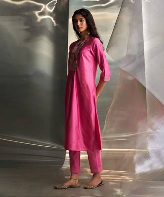Bloom pink embroidered chanderi kurta set 3