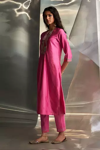 Bloom pink embroidered chanderi kurta set