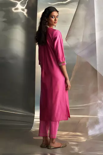 Bloom pink embroidered chanderi kurta set