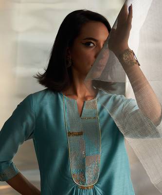 Powder blue embroidered chanderi kurta set 5