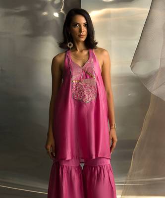 Bloom pink embroidered chanderi kurta set 3