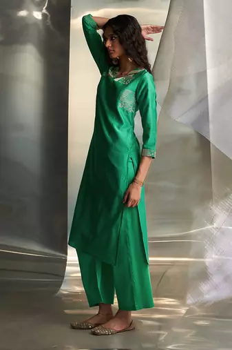 Lush green embroidered chanderi kurta set