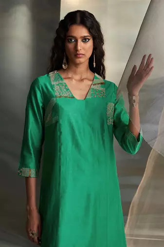 Lush green embroidered chanderi kurta set