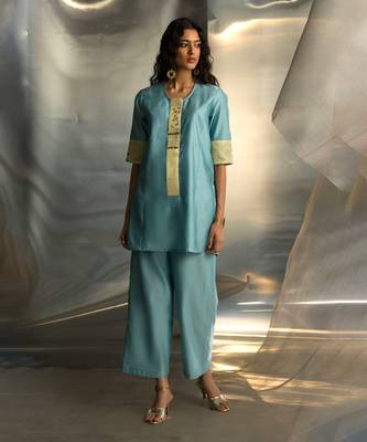 Powder blue embroidered chanderi kurta set 2