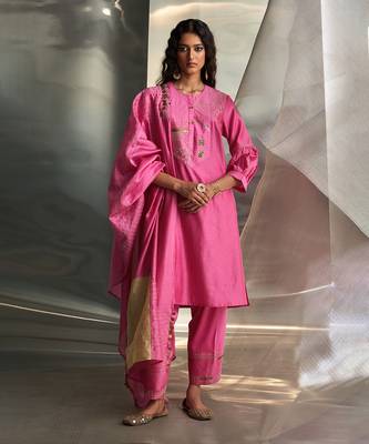 Bloom pink embroidered chanderi kurta set 1