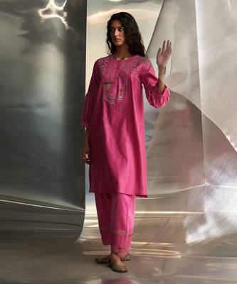 Bloom pink embroidered chanderi kurta set 2