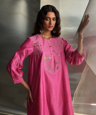 Bloom pink embroidered chanderi kurta set 4
