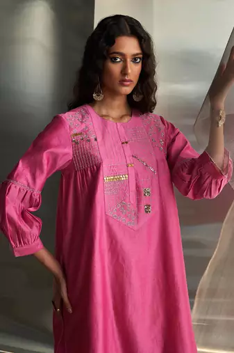 Bloom pink embroidered chanderi kurta set