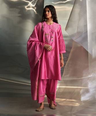 Bloom pink embroidered chanderi kurta set 5