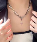 Silver plated criss cross chain necklace
