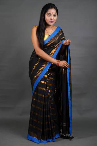 Khadi Handloom Check Saree With Blouse Piece