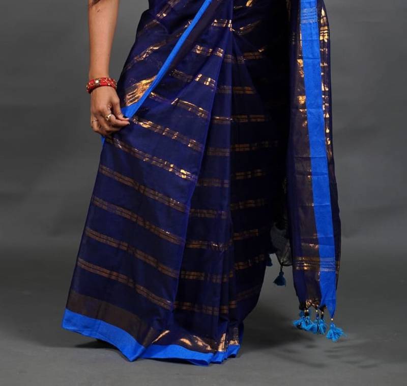 Khadi Handloom Check Saree With Blouse Piece