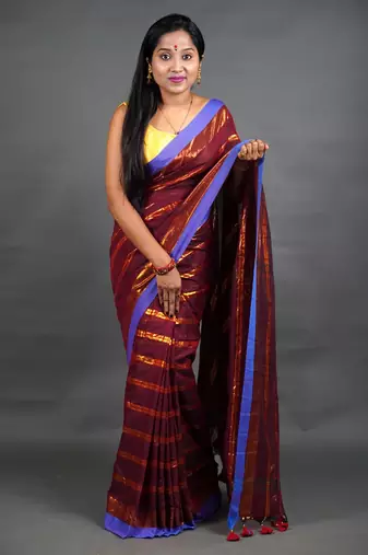 Khadi Handloom Check Saree With Blouse Piece