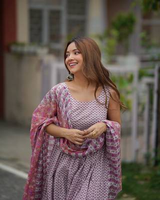 White & lavender anarkali pant set with dupatta 3