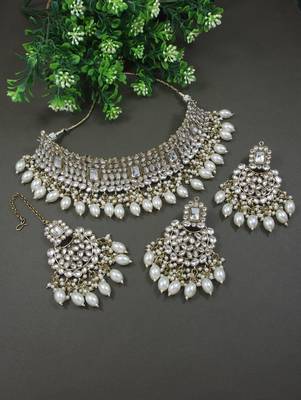 traditional pearl kundan choker jewellery necklace set 1