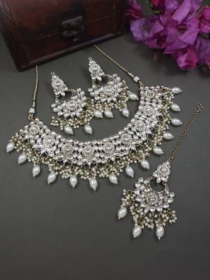 traditional kundan pearl drop bridal choker necklace jewellery set 1