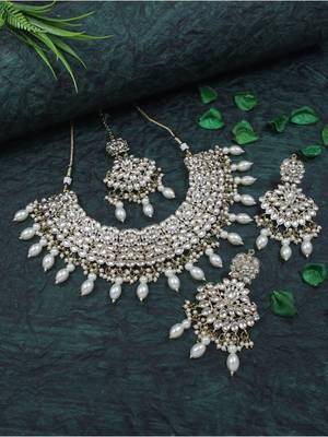 traditional kundan pearl drop bridal choker necklace  jewellery set 1