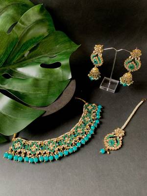 traditional kundan pearl choker necklace jewellery set 1