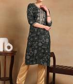 Women green printed silk kurta