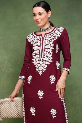 Women purple embroidered viscose rayon kurta 3