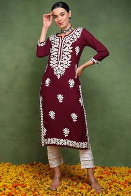 Women purple embroidered viscose rayon kurta 4