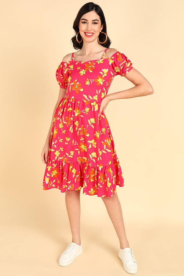 Women pink printed georgette kurta