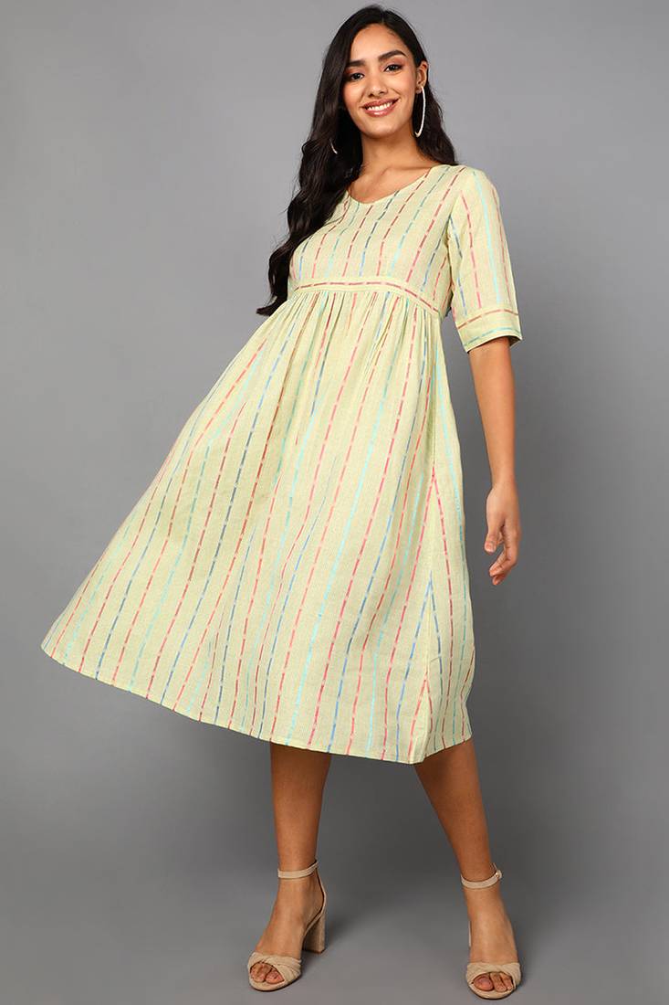 Women cream printed cotton kurti