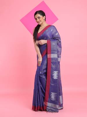 Blue tissue saree with texture pallu 2