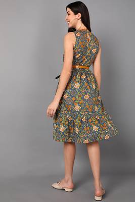 Women blue printed cotton kurti 4