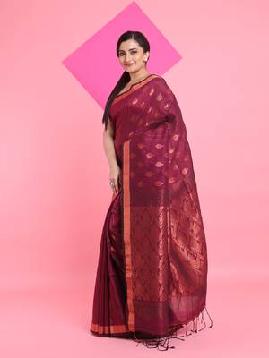 Magenta linen saree with nakshi pallu 2