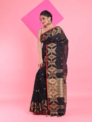 Black cotton saree with texture pattern 2