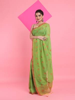 Light green cotton saree with texture pattern 2