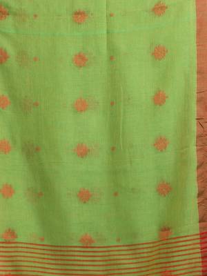 Light green cotton saree with texture pattern 4