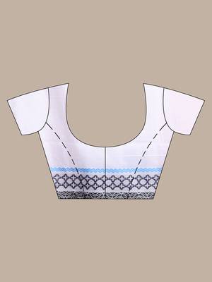White cotton saree with texture borders 5