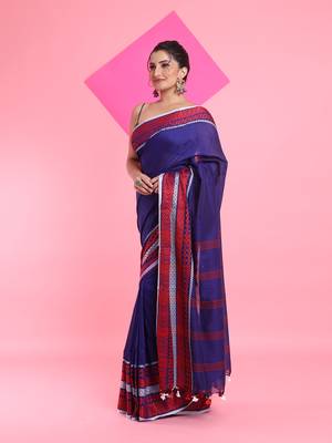 Blue cotton saree with texture borders 2