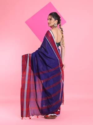 Blue cotton saree with texture borders 3
