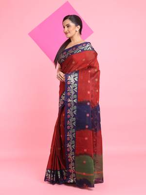 Red Cotton Soft Saree With Floral Motifs Without Blouse 2