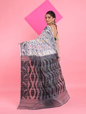 White Jamdani Saree With All Over Thread Weaving Without Blouse 3